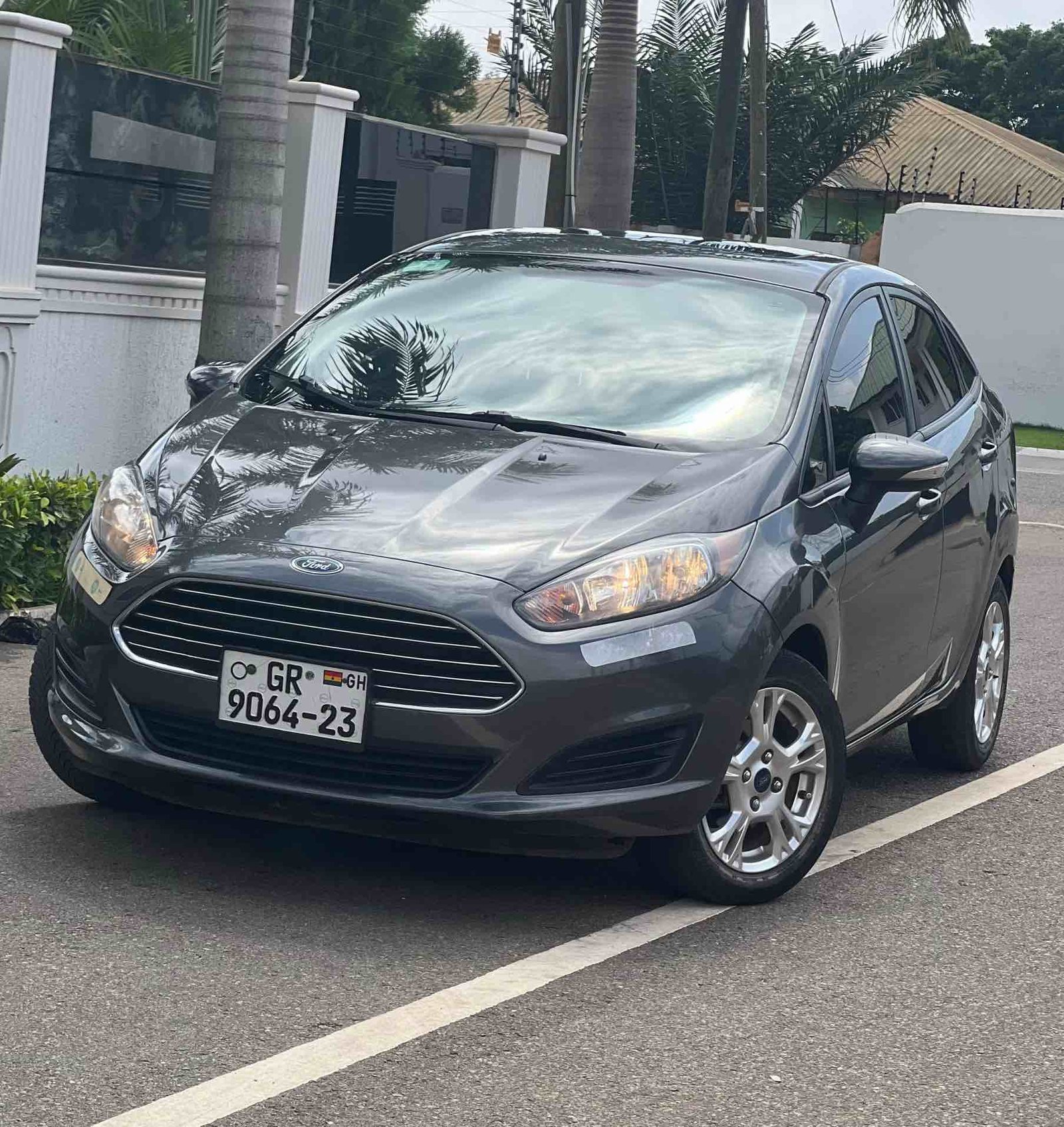 2016 ford fiesta 01