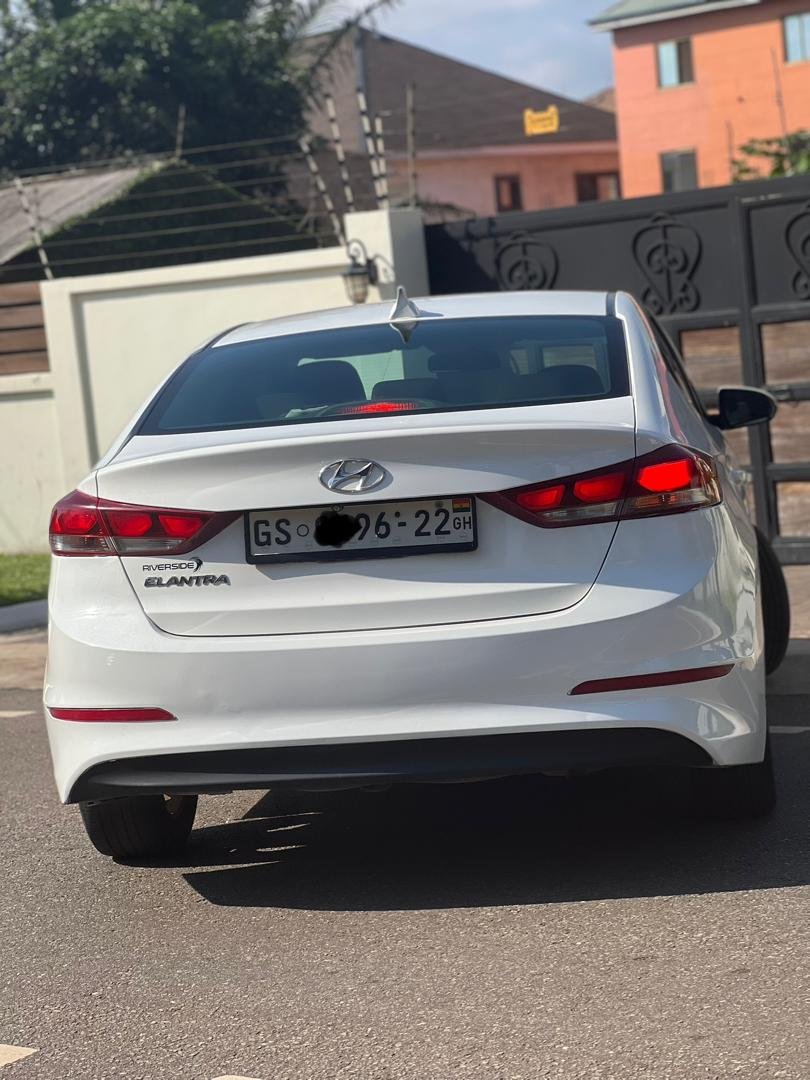 2017 hyundai elantra12