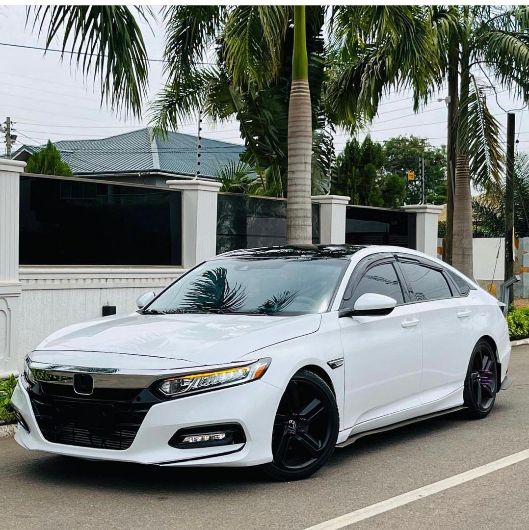 2018 Honda accord sport1